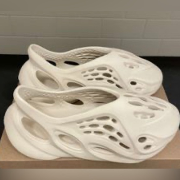 Adidas YEEZY foam runners cream - Picture 8 of 8
